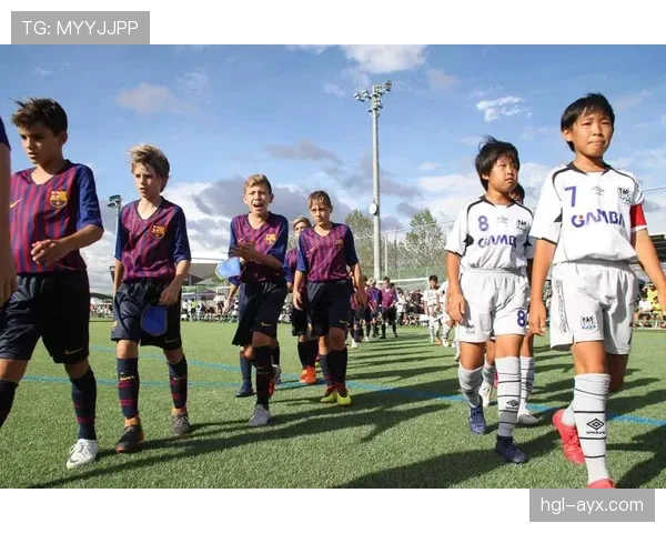 加维拉玛西亚青训新星状态回暖,未来足球界备受期待的潜力股 加维拉玛西亚青训新星状态回暖,未来足球界备受期待的潜力股